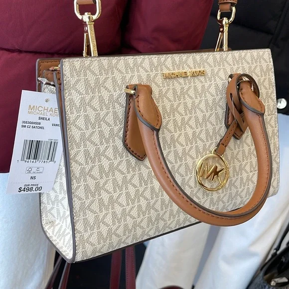 Michael Kors Small Sheila Satchel Crossbody
Vanilla
NWT - Picture 16 of 16